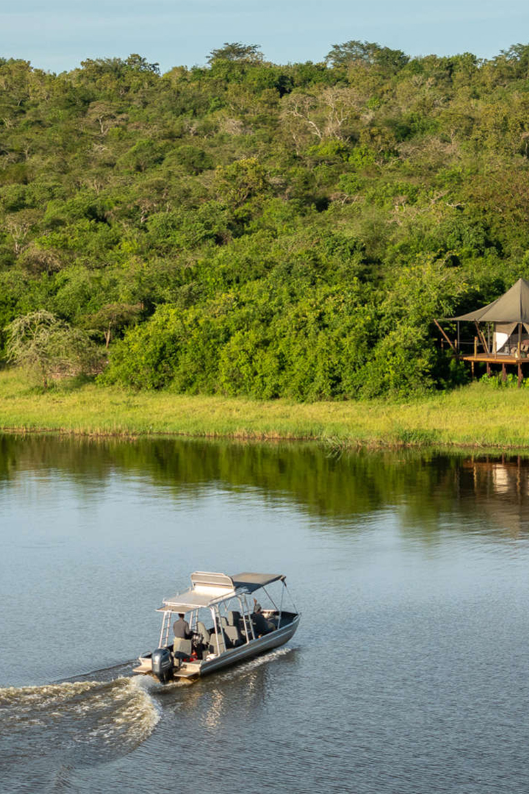 boat safaris in Lake ihema